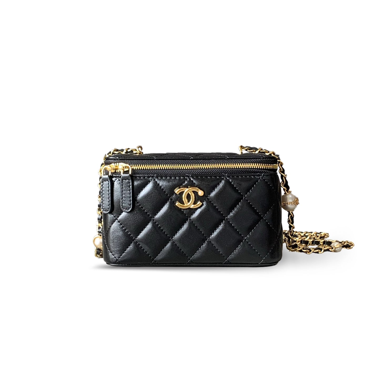 Ch**el 24k pearl chain vanity case 6979421 (17*10*8cm)