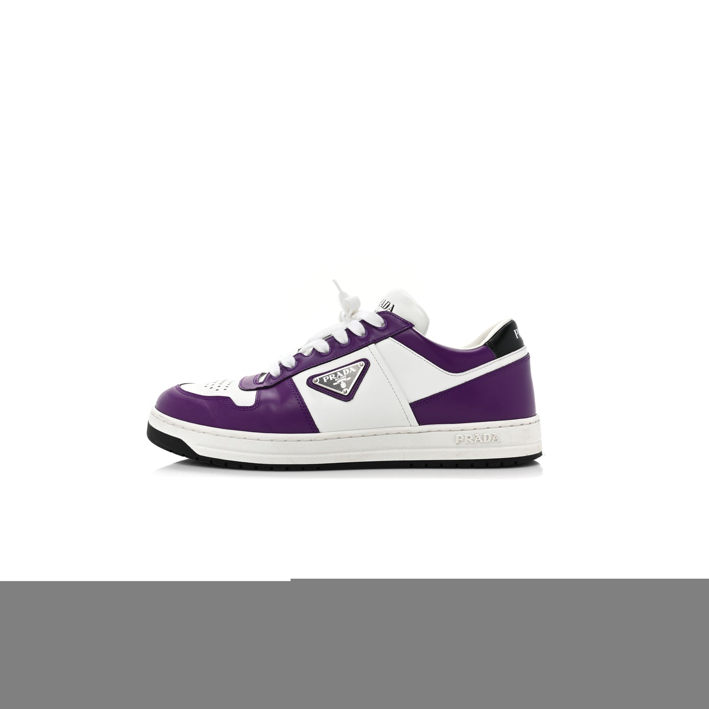 Pra*a vitello rois metal triangle logo mens downtown low top sneakers 8 white ciclamino