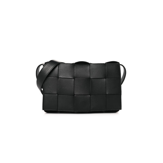 bo*te*ga Ve*ne*ta lambskin maxi intrecciato cassette crossbody bag black (19*12*4cm)