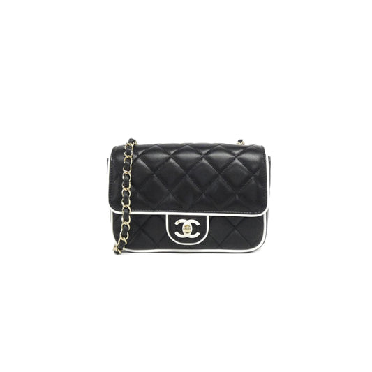 Ch*el black and white flap sheepskin shoulder bag as5151 (15*12*3.5cm)