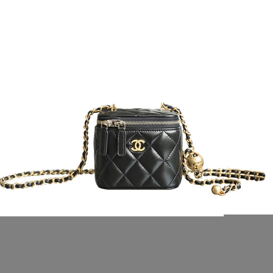 Ch*el master mini vanity case with pearl crush clutch with chain ap1447 (11*8.5*7cm)