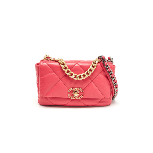 Ch*el pink quilted leather small 19 flap bag as1160 (26*16*9cm)