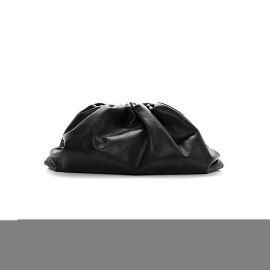 bo*te*ga Ve*ne*ta smooth butter calf the pouch oversized clutch black (38*18*8cm)