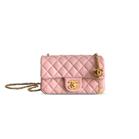 Ch*el mini flap bag shiny lanbskin in sakura powder as5759 (20*13*7cm)