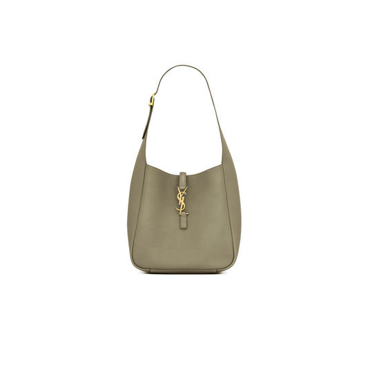 y*l le 5 À 7 S*pple small in grained leather 713938aaauq3798 (23*22*8.5cm)