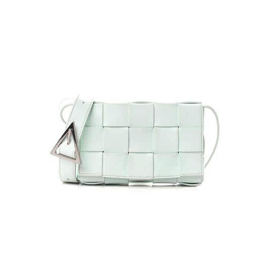 bo*te*ga Ve*ne*ta lambskin maxi intrecciato cassette crossbody bag glacier (19*12*4cm)