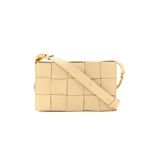 bo*te*ga Ve*ne*ta grained calfskin maxi intrecciato cassette crossbody bag porridge (23*15*5.5cm)