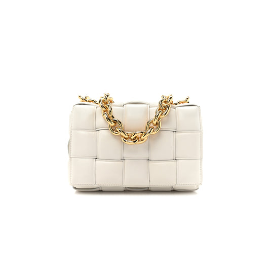 bo*te*ga Ve*ne*ta lambskin maxi intreccio padded chain cassette crossbody bag white (25*17*8cm)