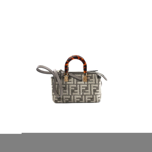 F**di chenille vitello king plexiglass ff mini by the way top handle boston bag tortora nuvola (17*11*8cm)